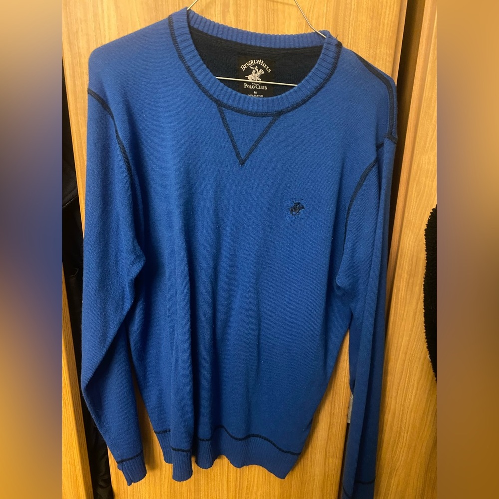 blue, comfy, oversized sweater 💙